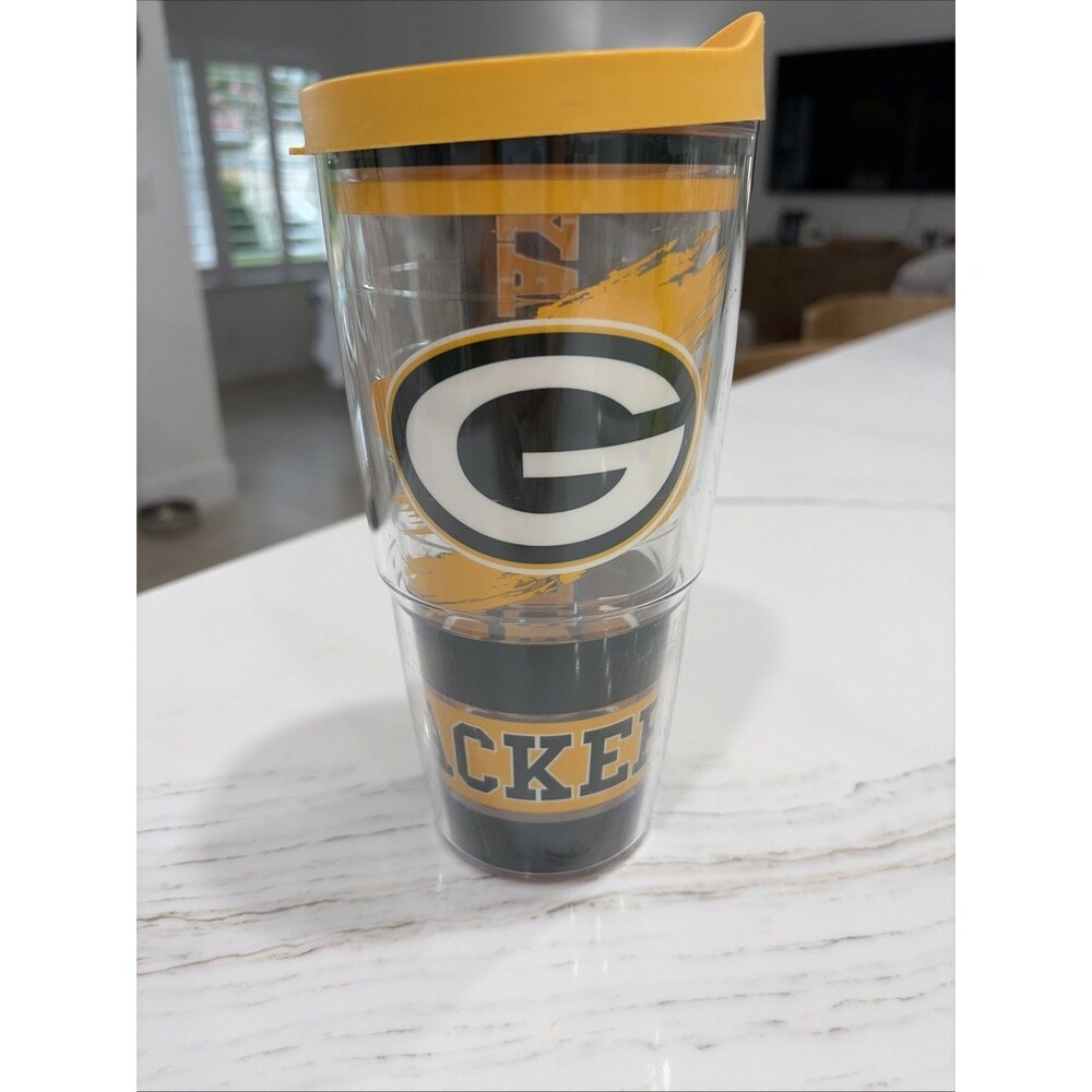 TERVIS NFL Green Bay Packers 24oz Double Walled Insulated Tumbler W/ LID